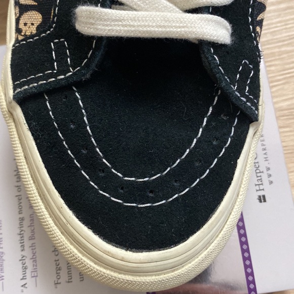 Vans off the wall, Unisex women’s size 7.5US, Men’s size 6US, Skateboard shoes - Picture 5 of 10